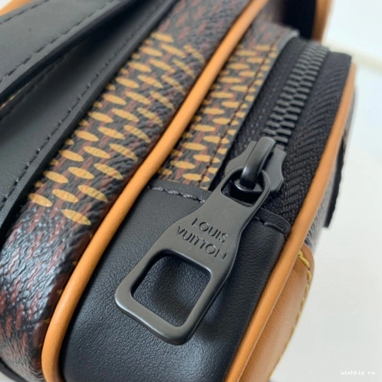 WIS LOUIS MESSENGER VUITTON NANO AMAZONE 0118